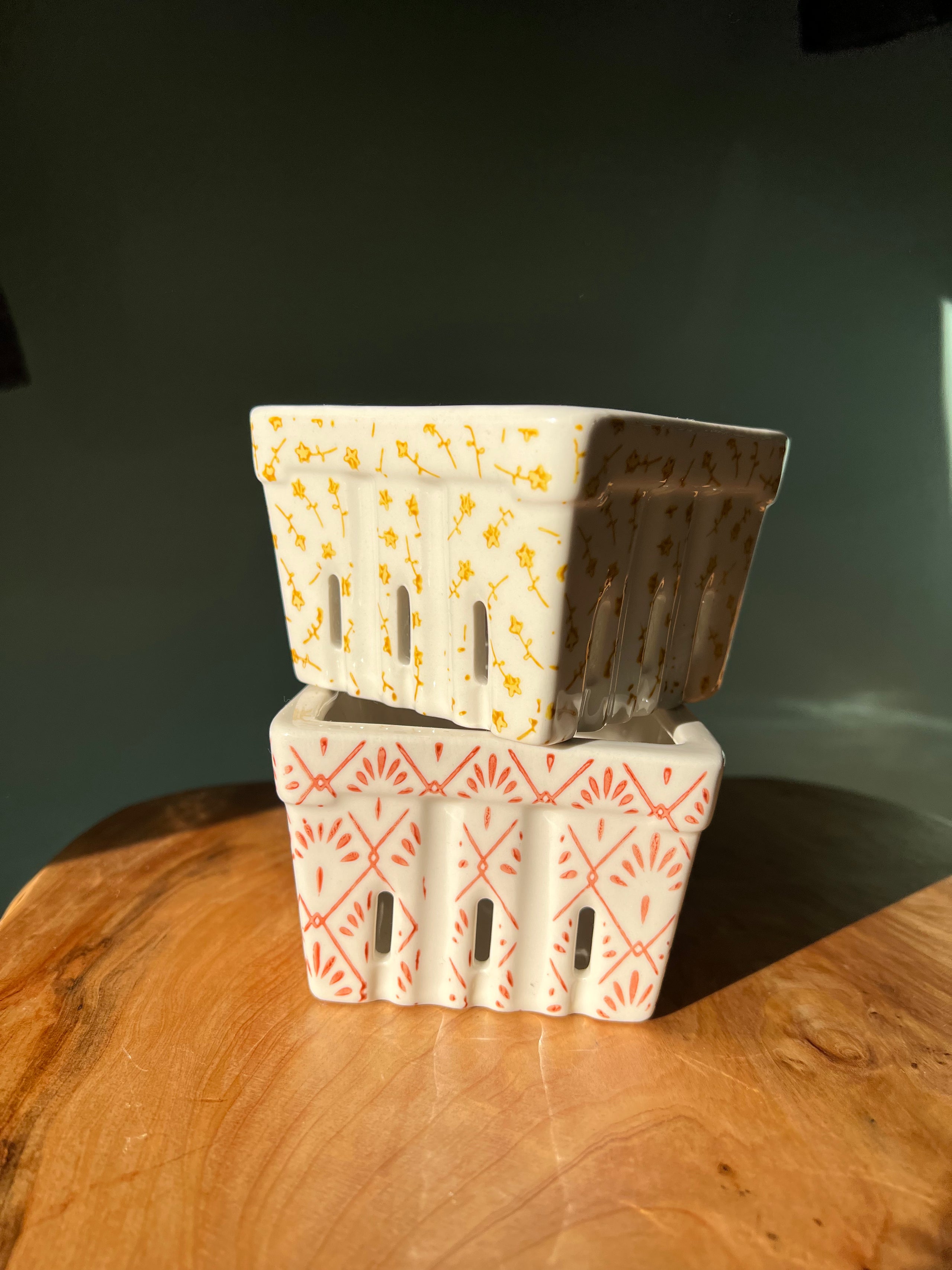 Berry Bowl w/ Pattern