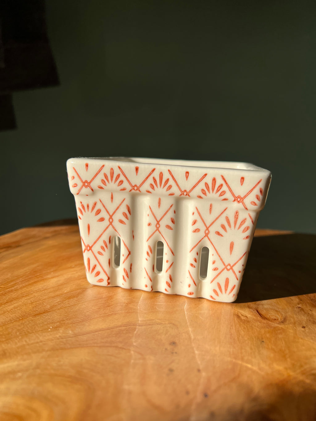 Berry Bowl w/ Pattern